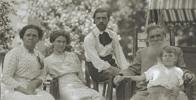 Historical photo of D.D. Palmer and family
