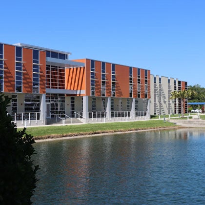 Building 4 at Palmer College Florida.